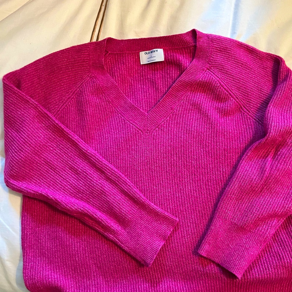 Old navy v-neck long sleeve sweater